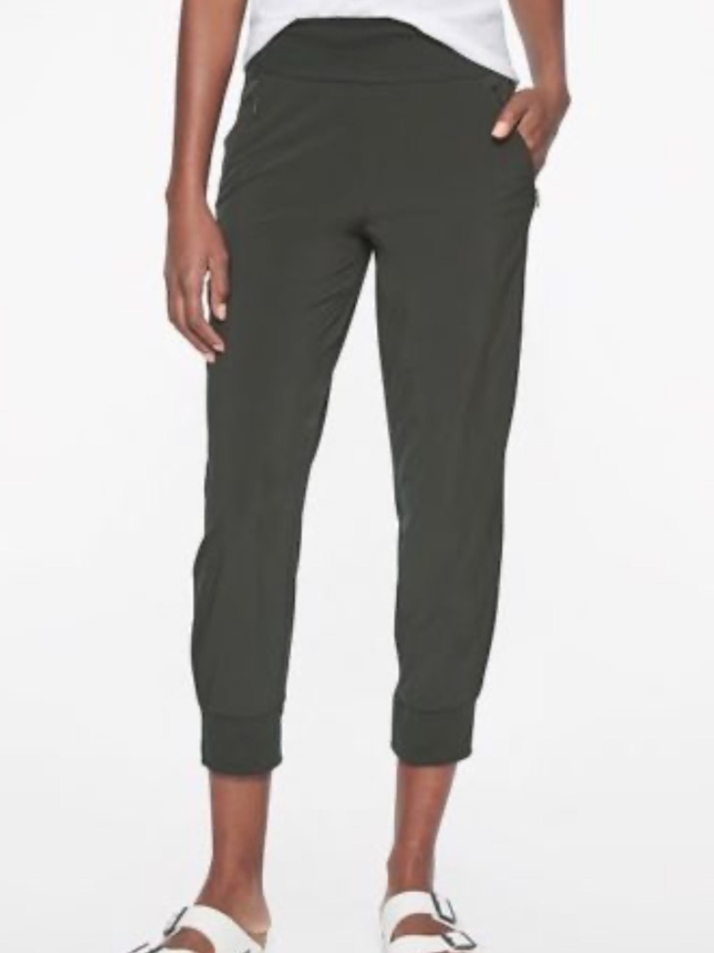Athleta Trekkie Mid Rise Legacy Jogger cropped pants capris size 16 Arbor Olive